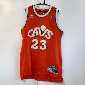 JAMES JERSEY CAVS